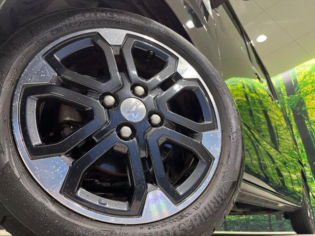 �y����15�C���`�A���~�z�C�[���z�O�ςɃ}�b�`���������A���~�z�C�[���𑕒����Ă���܂��B�e��ЊO�A���~�z�C�[����A�X�^�b�h���X�^�C�����戵�����Ă���܂��B���񂲑��k����������