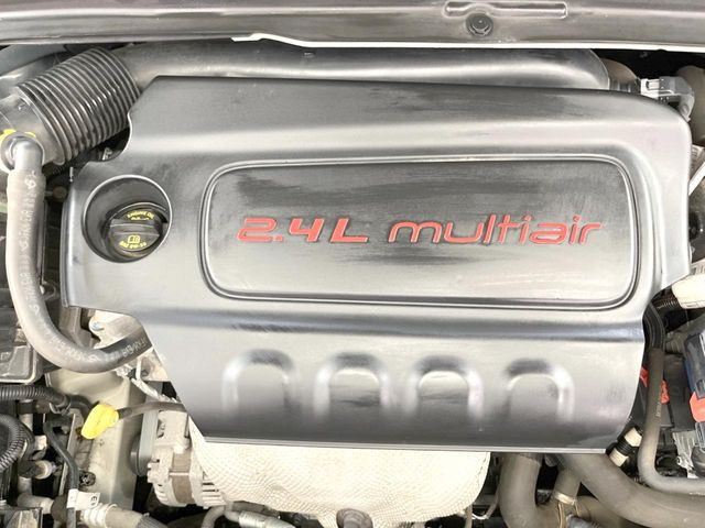 ●当店では、各メーカーの専用診断テスターを導入。国家資格を持つテクニカルスタッフも常駐しておりますので、万が一の際にも安心してご利用いただけます。