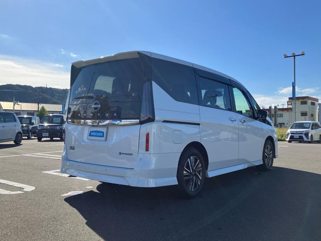 セレナ1.4 e-POWER ハイウェイスターV