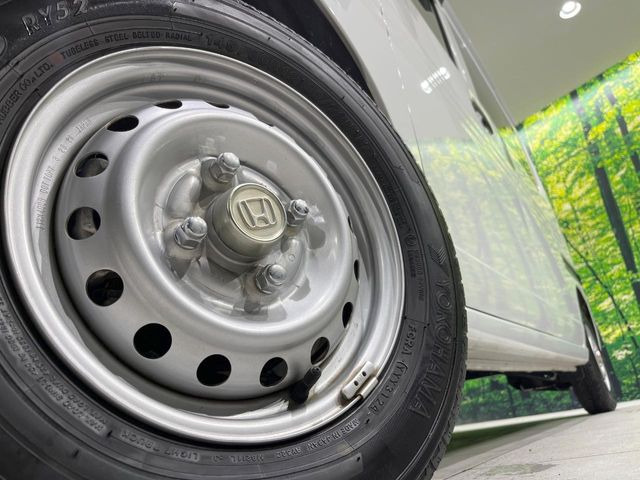 �y����12�C���`�A���~�z�C�[���z�O�ςɃ}�b�`���������A���~�z�C�[���𑕒����Ă���܂��B�e��ЊO�A���~�z�C�[����A�X�^�b�h���X�^�C�����戵�����Ă���܂��B���񂲑��k������