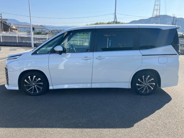 ヴォクシー1.8 ハイブリッド S-Z