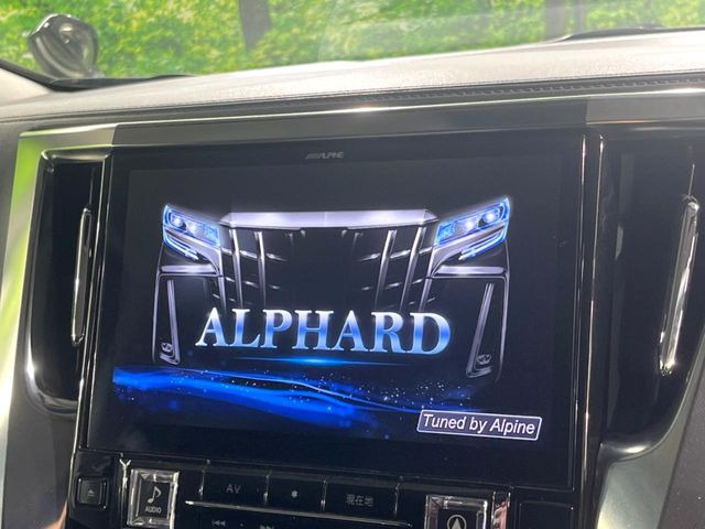 【BIG-X10インチナビ】人気の大画面BIG-Xナビを装備。専用設計で車内の雰囲気にマッチ!ナビ利用時のマップ表示は見やすく、テレビやDVDは臨場感がアップ!いつものドライブがグッと楽しくなります♪