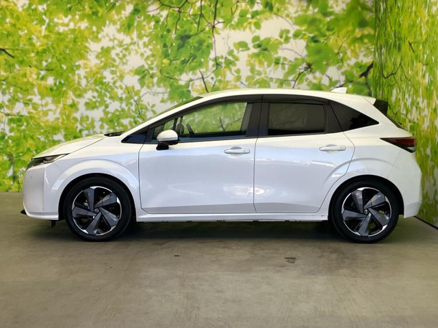 ノートオーラ1.2 G FOUR レザーエディション 4WD