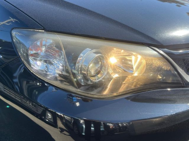 �yLED�w�b�h���C�g�z���V����ԑ��s�����ǍD�Ȏ��E���m�ۂ����S���ĉ^�]�ł��鍂�P�xLED�w�b�h���C�g�𑕔�!�_�����x�������A����d�͂��}�����Ă��܂��B