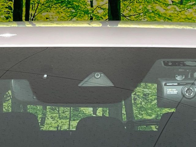 �y�A�h�o���X�h�X�}�[�g�V�e�B�u���[�L�T�|�[�g�z�ᑬ���s���ɑO���̎ԗ�����F�����A�Փ˂������Ȏ��͌x��ƃu���[�L�ŏՓˉ���Ɣ�Q�y�����A�V�X�g�B�����S�Ƀh���C�u�����y���݂��������܂��B