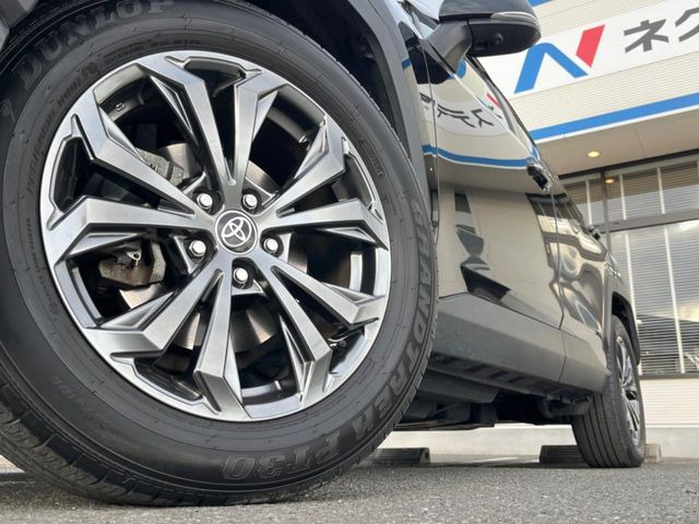 �y����18�C���`�A���~�z�C�[���z�O�ςɃ}�b�`���������A���~�z�C�[���𑕒����Ă���܂��B�e��ЊO�A���~�z�C�[����A�X�^�b�h���X�^�C�����戵�����Ă���܂��B���񂲑��k����������