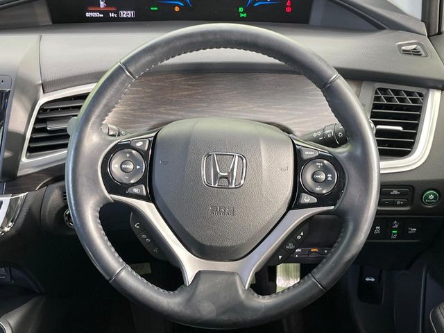 �y�����v�����X�e�A�����O�z�㎿�Ȋv���g�p���邱�ƂŁA��ɂ����������݂ƂĂ��^�]���₷���n���h���ł���