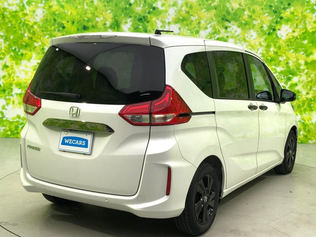 フリード1.5 G ブラックスタイル