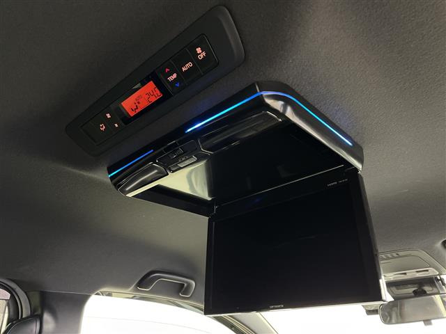 ヴォクシー1.8 ハイブリッド ZS