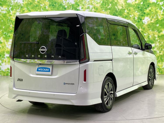 セレナ1.4 e-POWER ハイウェイスターV