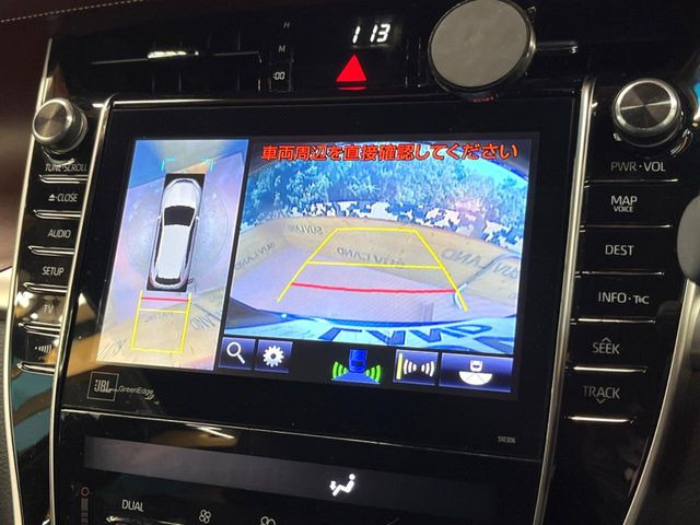 【パノラミックビューモニター】専用のカメラにより、上から見下ろしたような視点で360度クルマの周囲を確認することができます☆死角部分も確認しやすく、狭い場所での切り返しや駐車もスムーズに行えます。