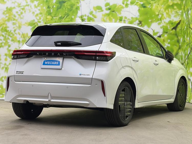 ノートオーラ1.2 G 90周年記念車