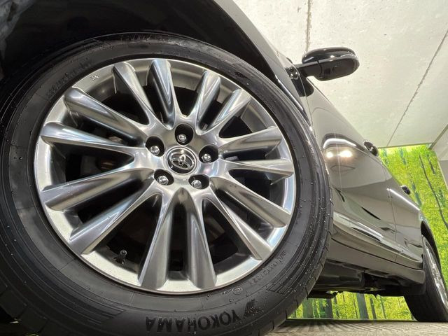 �y����18�C���`�A���~�z�C�[���z�O�ςɃ}�b�`���������A���~�z�C�[���𑕒����Ă���܂��B�e��ЊO�A���~�z�C�[����A�X�^�b�h���X�^�C�����戵�����Ă���܂��B���񂲑��k����������