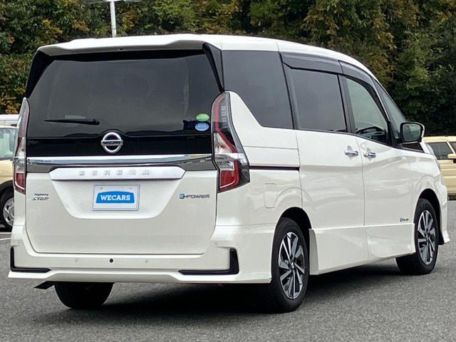 セレナ1.2 e-POWER ハイウェイスターV