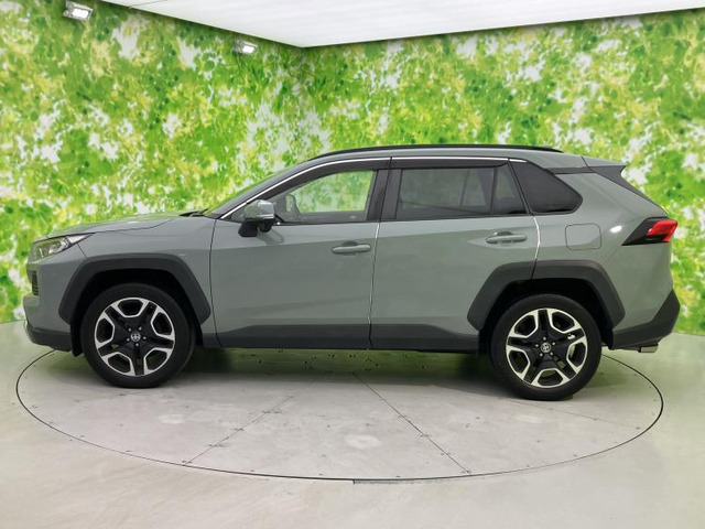 RAV42.0 アドベンチャー 4WD