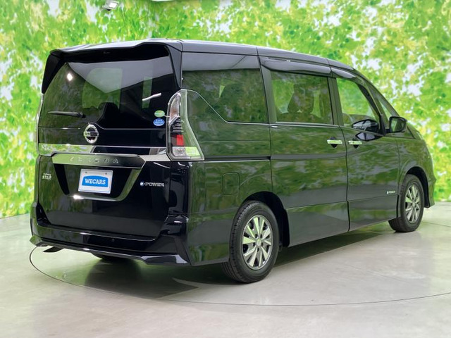 セレナ1.2 e-POWER ハイウェイスターV