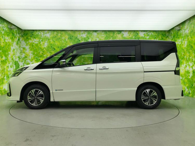 セレナ1.2 e-POWER ハイウェイスターV