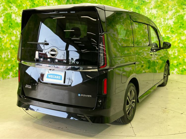 セレナ1.4 e-POWER ハイウェイスターV 90周年記念車