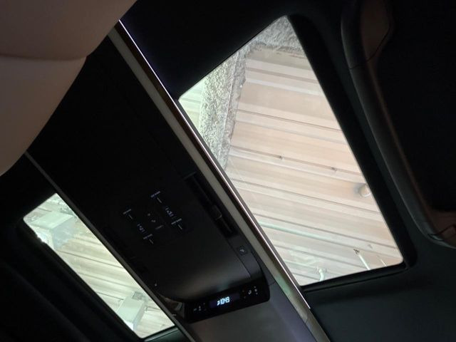 �y���E�Ɨ����[�����[�t�z2��ڍ��E�Ȃɂ��ꂼ��z�u���ꂽ�K���X���[�t!�������ɍ��킹�ĕБ������V�F�[�h��߂邱�Ƃ��\�ł�!