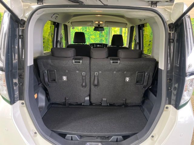 ���i�̂���������ʋ΁A���}���ɏ\���ȉ׎��X�y�[�X���m�ۂ��Ă���܂��B�Z�J���h�V�[�g��|���ƁA�傫�ȉו��̐ύڂ��\�ł���