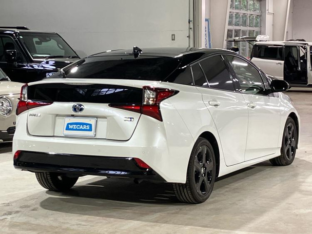 プリウス1.8 S ツーリングセレクション ブラックエディション