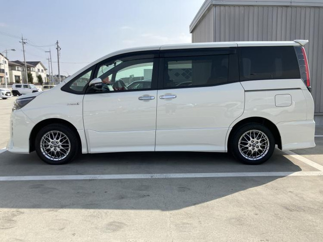 ノア1.8 ハイブリッド Si W×B