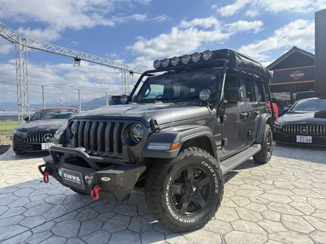 ラングラーアンリミテッド サハラ 4WD