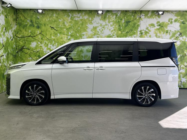 ヴォクシー1.8 ハイブリッド S-Z