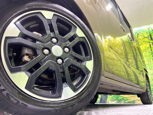 �y����15�C���`�A���~�z�C�[���z�O�ςɃ}�b�`���������A���~�z�C�[���𑕒����Ă���܂��B�e��ЊO�A���~�z�C�[����A�X�^�b�h���X�^�C�����戵�����Ă���܂��B���񂲑��k����������