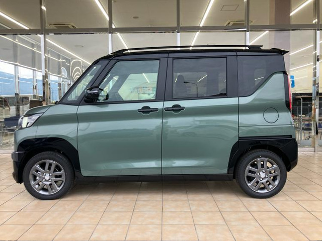 デリカミニT プレミアム リミテッド エディション 4WD