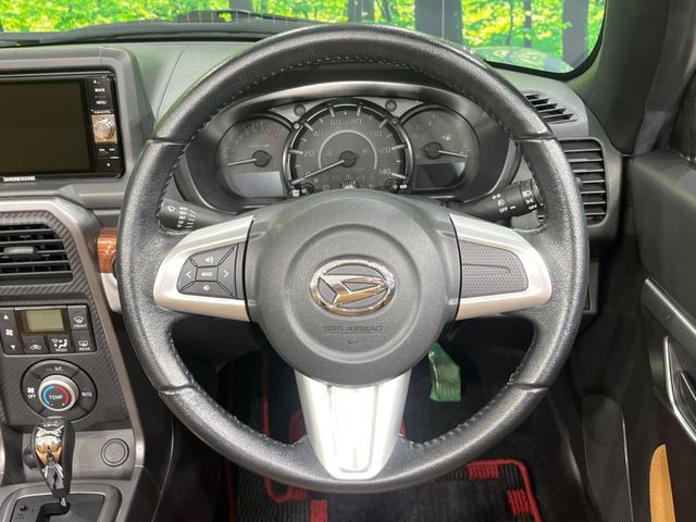 �y�����v�����X�e�A�����O�z�㎿�Ȋv���g�p���邱�ƂŁA��ɂ����������݂ƂĂ��^�]���₷���n���h���ł���