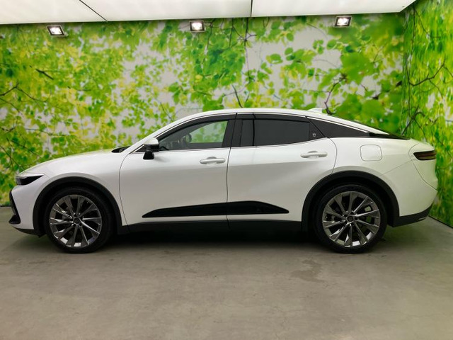 クラウンクロスオーバー2.5 G アドバンスト レザー パッケージ E-Four 4WD