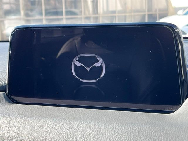 �y�����i�r�z�l�C�̏����i�r�𑕔����Ă���܂��B�i�r�̎g���₷���͂������A�I�[�f�B�I�@�\���[��!�L�����v�◷�s�͂������A�ʋ΂┃�����ȂǕ��i�̃h���C�u���y�����Ȃ�͂���