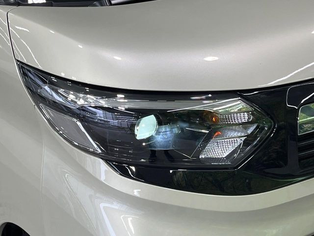 �yLED�w�b�h���C�g�z���V����ԑ��s�����ǍD�Ȏ��E���m�ۂ����S���ĉ^�]�ł��鍂�P�xLED�w�b�h���C�g�𑕔�!�_�����x�������A����d�͂��}�����Ă��܂��B