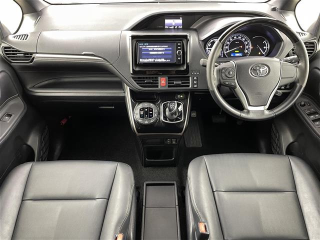 エスクァイアハイブリッド1.8 Gi ブラックテーラード