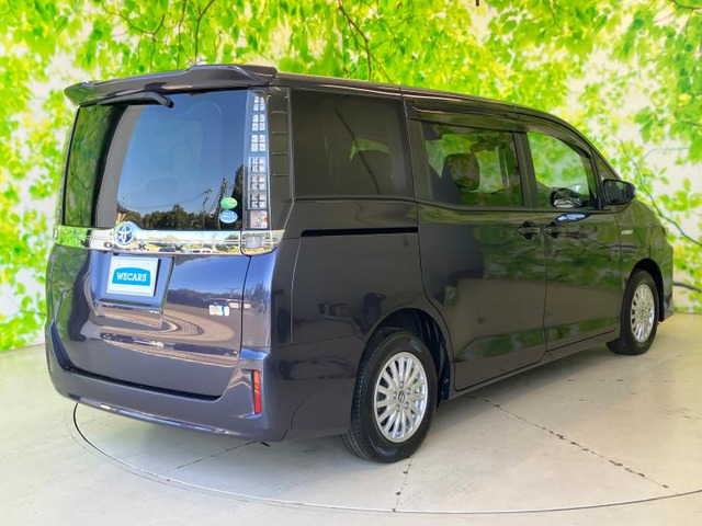 ヴォクシー1.8 ハイブリッド V