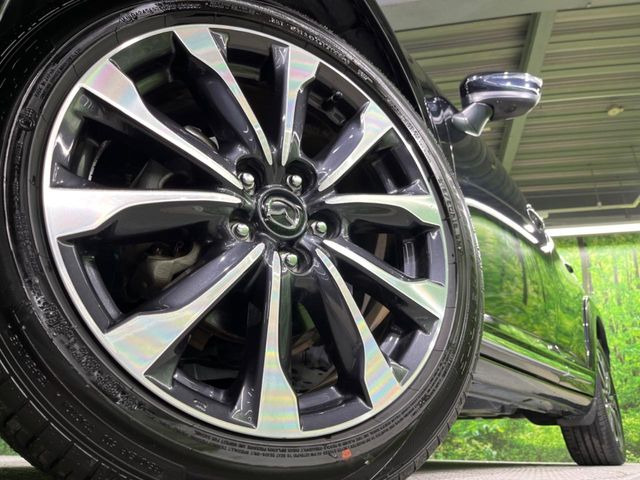 �y����18�C���`�A���~�z�C�[���z�O�ςɃ}�b�`���������A���~�z�C�[���𑕒����Ă���܂��B�e��ЊO�A���~�z�C�[����A�X�^�b�h���X�^�C�����戵�����Ă���܂��B���񂲑��k����������