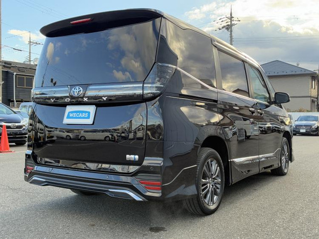 ヴォクシー1.8 ハイブリッド S-Z E-Four 4WD