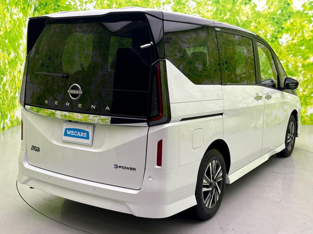 セレナ1.4 e-POWER ハイウェイスターV