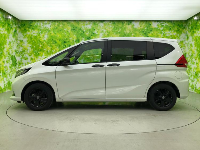 フリード1.5 G ブラックスタイル