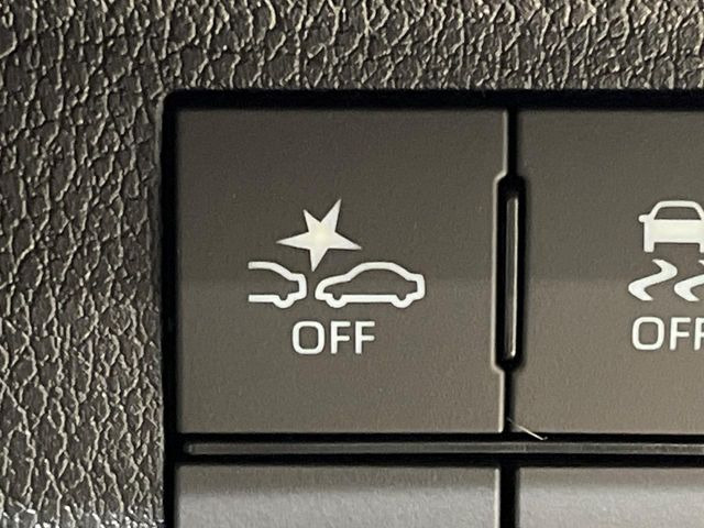 �y�X�}�[�g�A�V�X�g�z���s���ɑO���̎ԗ�����F�����A�Փ˂������Ȏ��͌x��ƃu���[�L�ŏՓˉ���Ɣ�Q�y�����A�V�X�g�B�����S�Ƀh���C�u�����y���݂��������܂��B