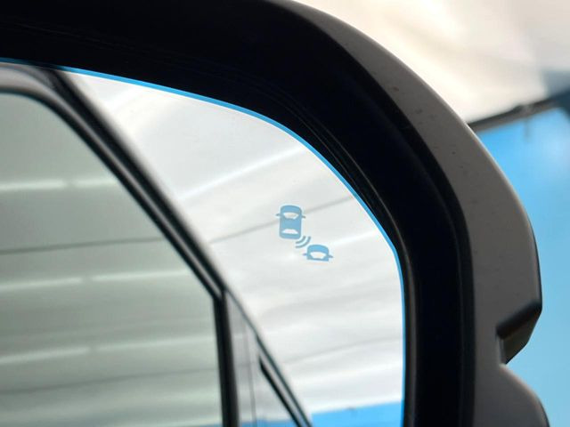 �y�u���C���h�X�|�b�g�C���t�H���[�V�����z���s���A�h�A�~���[�̎��p�ɂȂ�₷���ӏ��Ɍ㑱�Ԃ��ڋ߂���ƃT�C�h�~���[�t�߂Ɍx����\���A�h���C�o�[�ɒ��ӊ��N�����Ă���܂��B