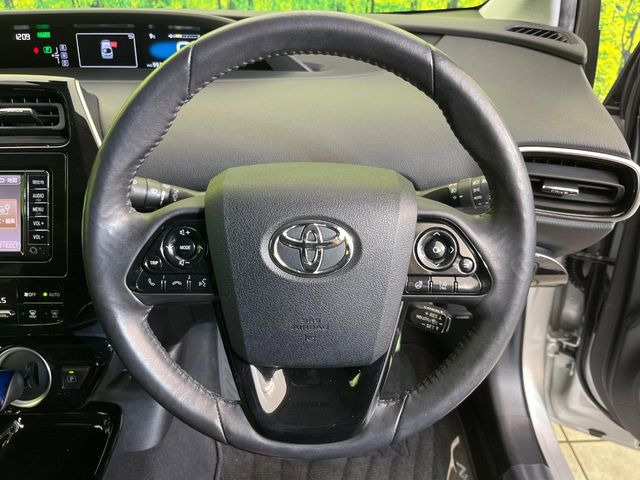 ステアリングも使用感が少なく、きれいな状態となっております♪