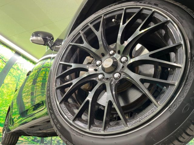 �y18�C���`�A���~�z�C�[���z�O�ςɃ}�b�`�����A���~�z�C�[���𑕒����Ă���܂��B�e��A���~�z�C�[����A�X�^�b�h���X�^�C�����戵�����Ă���܂��B���񂲑��k����������