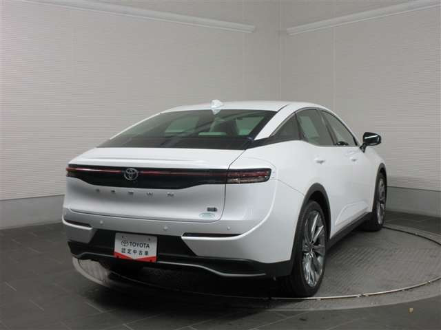 クラウンクロスオーバー2.5 G アドバンスト レザー パッケージ E-Four 4WD