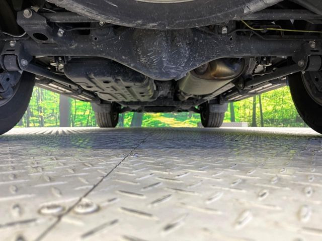 下回りがきれいなうちに、防錆加工の施工がオススメ。降雪地域はもちろん、沿岸部にお住いの方や、趣味でマリン・ウィンタースポーツをされる方にご好評いただいております。