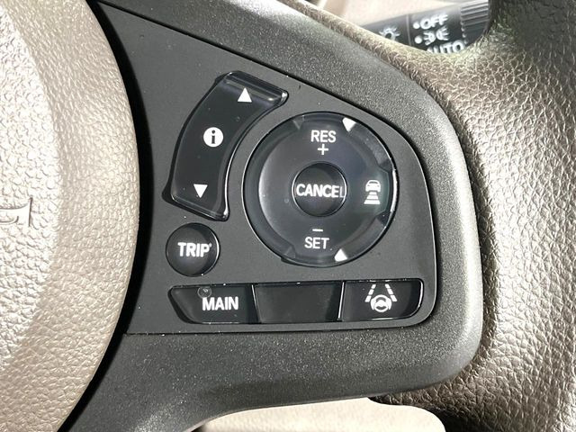 �y�A�_�v�e�B�u�N���[�Y�R���g���[���z�������H�ł̒��������s���y��!!�����ő��x��ۂN���[�Y�R���g���[�����A�Փˌy���V�X�e���ƘA�g���A�O���̎ԗ������m���ĎԊԂ�ۂ悤�ɑ��x���߂��Ă���܂�!!