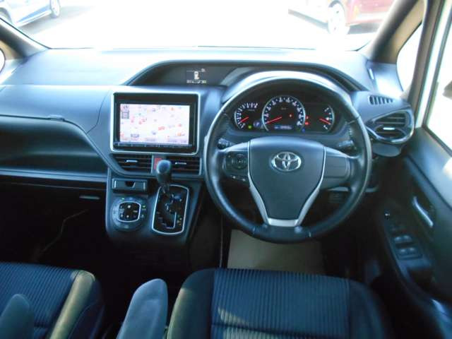 ヴォクシー2.0 ZS