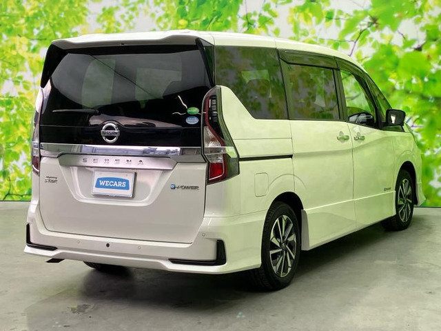 セレナ1.2 e-POWER ハイウェイスターV