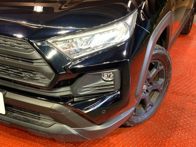 �yLED�w�b�h���C�g�z���V����ԑ��s�����ǍD�Ȏ��E���m�ۂ����S���ĉ^�]�ł��鍂�P�xLED�w�b�h���C�g�𑕔�!�_�����x�������A����d�͂��}�����Ă��܂��B